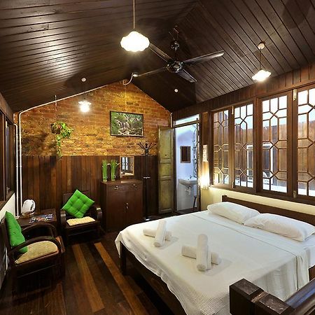 Silver Shine Guesthouse Джорджтаун Экстерьер фото